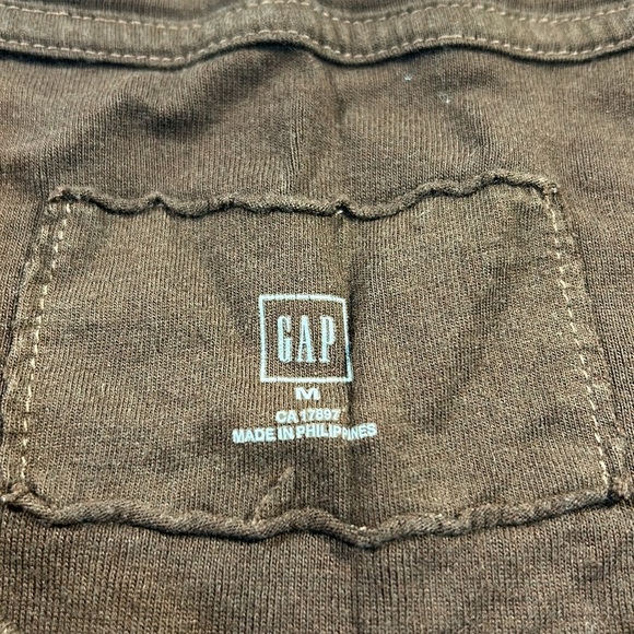 Ladies Gap T-Shirt. - Picture 3 of 6